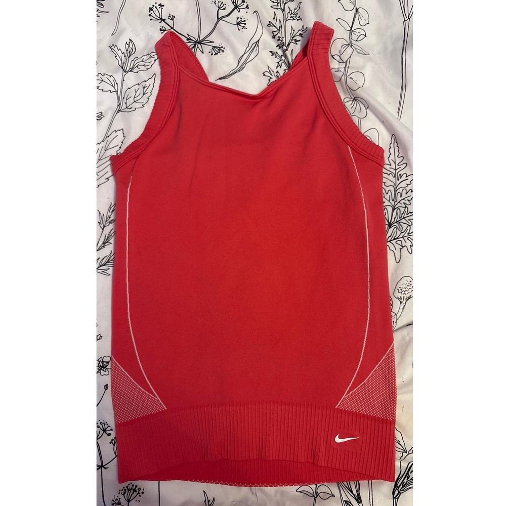 Nike Fit Dry Coral Pink Seamless Poly Knit Racerback Tank w/ Support, S/M‎